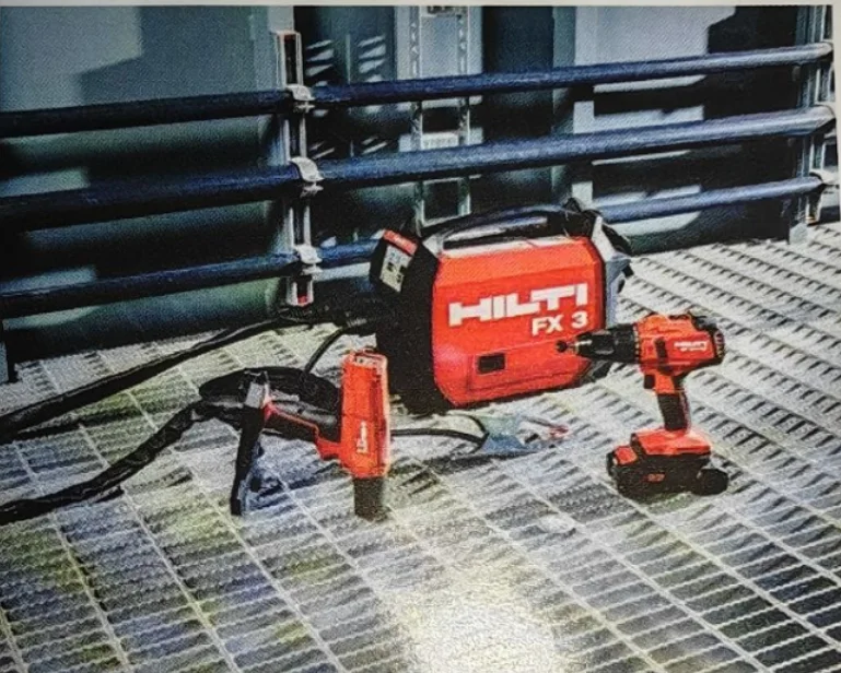 L’utensile cordless per il fissaggio tramite saldatura di perni FX3-A di Hilti semplifica le operazioni di fissaggio dell’acciaio saldato